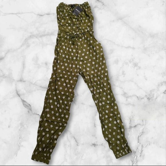Forever 21 Medallion Print Sleeveless Tube Jumpsuit Olive Green Size Small - Picture 2 of 9
